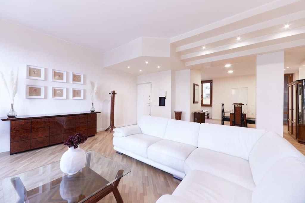 Elegant Apartment Milan Bagian luar foto
